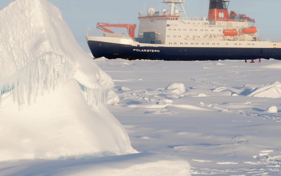 MK Versuchsanlagen develops metal-free laboratory for Polarstern